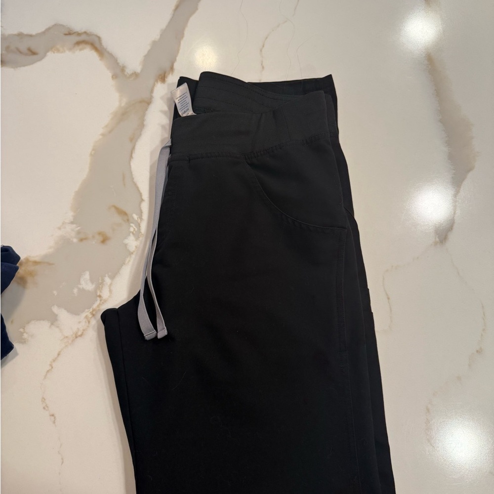 Figs Kade Black Pants, Small